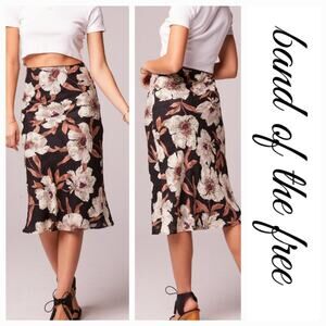 NWT B.O.G. Band of the Free Rho Floral Slip Skirt Sz. M [8-10] Black White‎